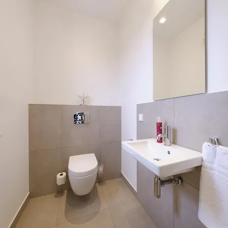Reetland Am - Luxus Reetdachvilla Mit 3 Schlafzimmern, Sauna Und Kamin G05 * Dranske
