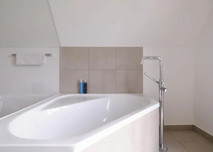 Reetland Am - Luxus Reetdachvilla Mit 3 Schlafzimmern, Sauna Und Kamin G05 Villa *